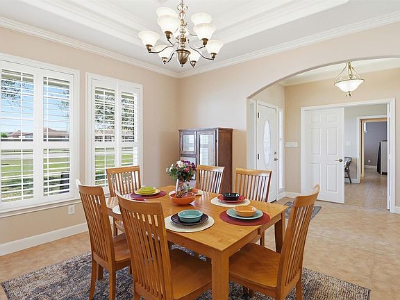 5th image of 2862 Dees Cir