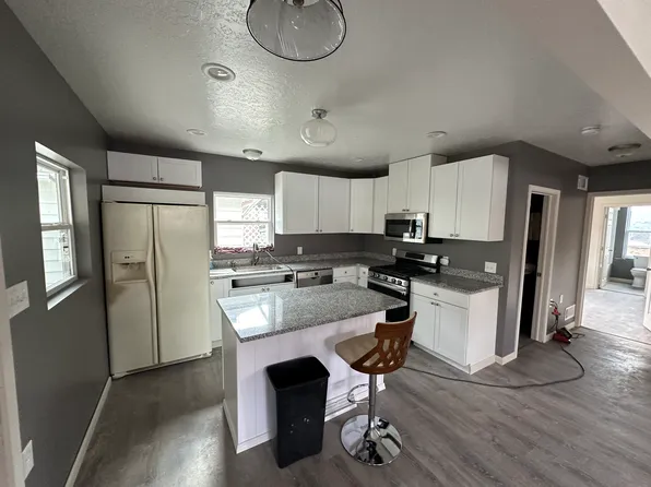2505 Woodland Rd, Ambridge, PA 15003