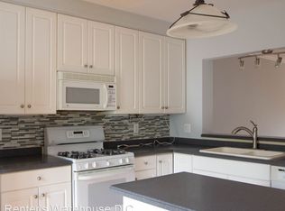 8860 Ashgrove House Ln APT 202, Vienna, VA