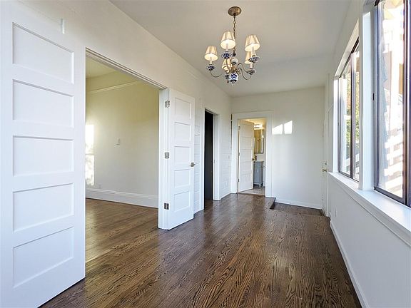 5th image of 461 Greenwich St