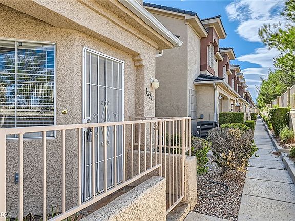 3rd image of 1229 Nevada Sky St