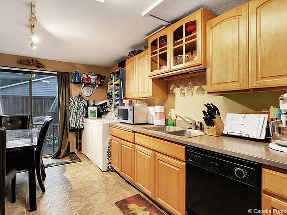 2nd image of 2019 NE Darby St Unit 3