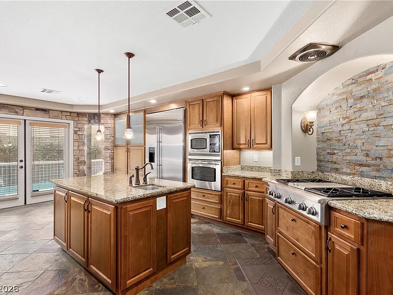 8461 Moondance Cellars Ct — Photo 17