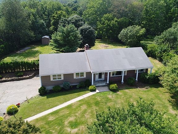 4th image of 10 Telfer Dr