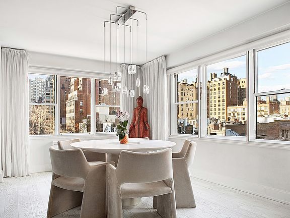 2nd image of 150 E 61st St APT 7-E