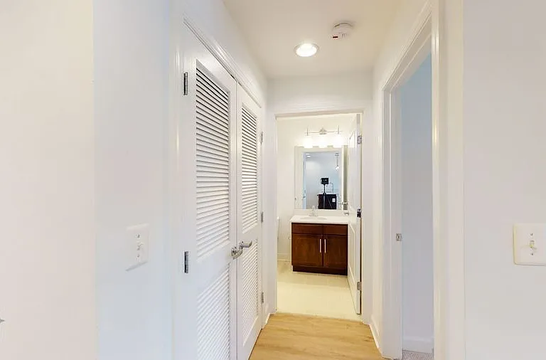 1115 H St NE #303 — Photo 26