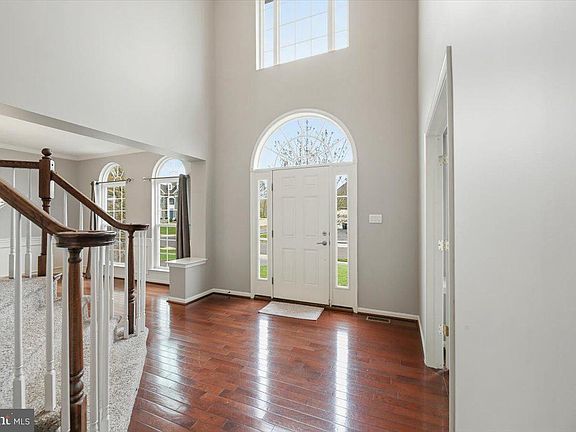 5th image of 205 Huntingdon Dr