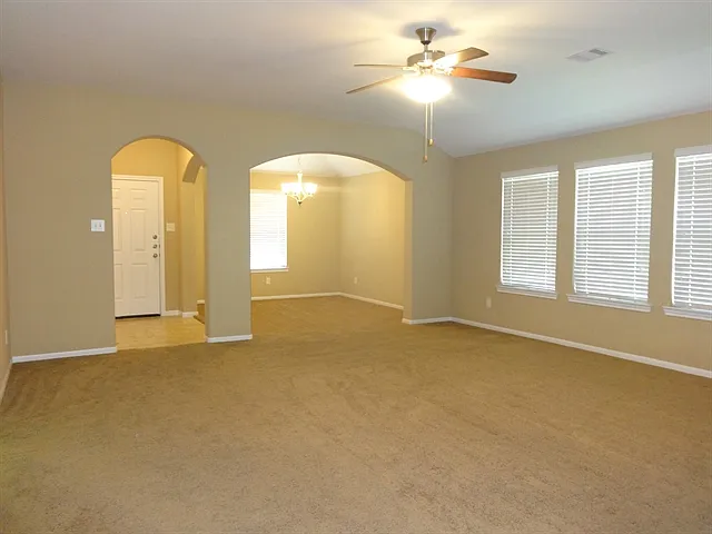 28606 Lockeridge Farms Dr — Photo 9