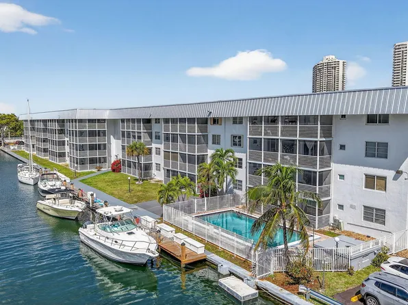 3550 NE 169th St APT 309, North Miami Beach, FL 33160