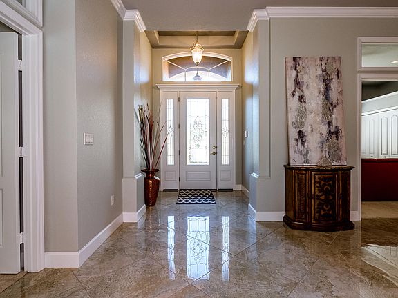 2nd image of 3409 Rexford Cir