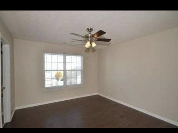 4th image of 133 Swanee Ln