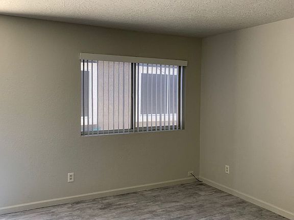 4th image of 2720 McCulloch Blvd N #5