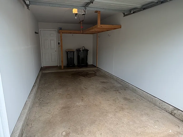 227 Brett Cir #D — Photo 32