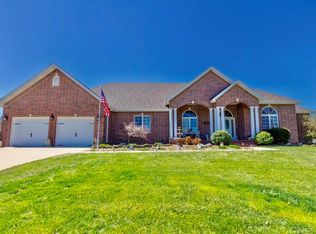 2445 Copperwood Dr, Lebanon, MO 65536