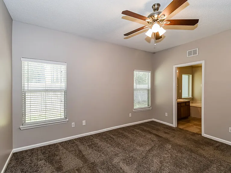 2741 Acorn Park Dr N — Photo 10