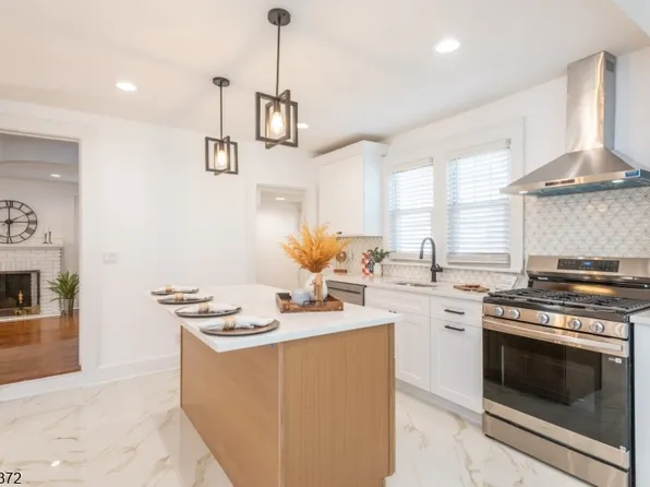1118 Van Houten Ave, Clifton City, NJ 07013