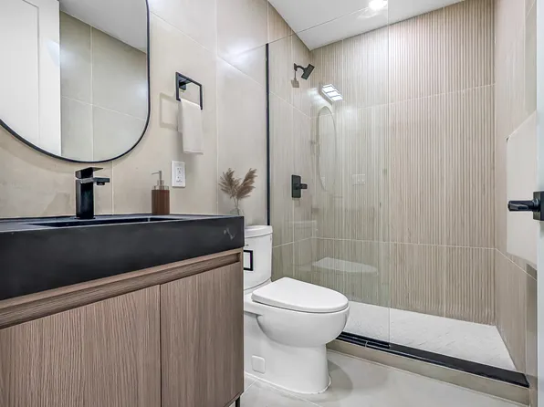 351 Melrose Street image 10 of 14