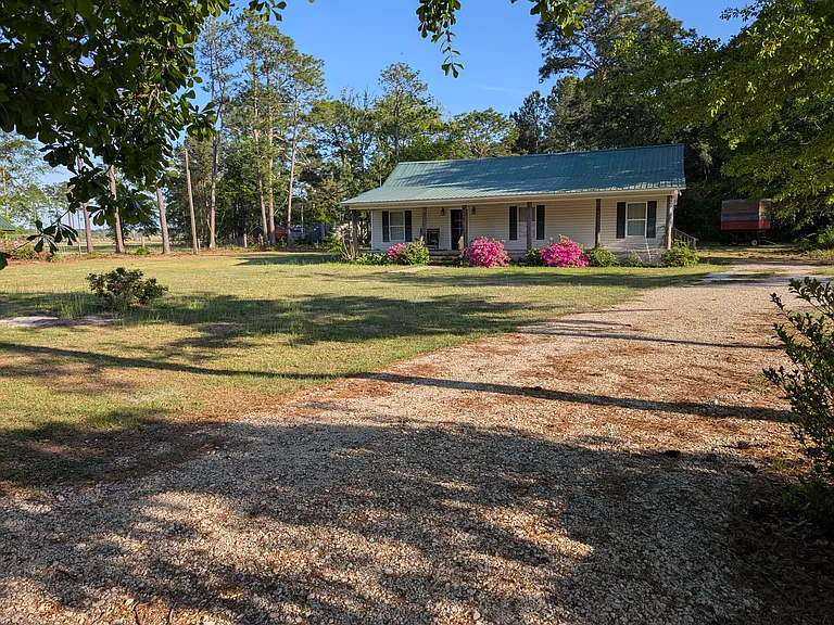 6089 Braxton Rd — Photo 1