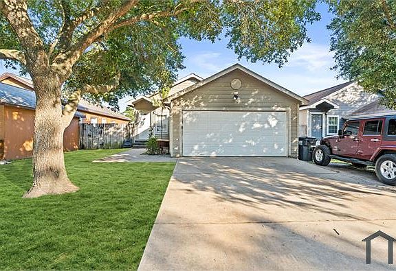 2nd image of 11718 Greencanyon Dr