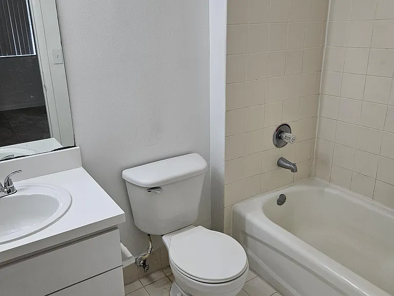 3720 SW 52nd Ave #208 — Photo 6