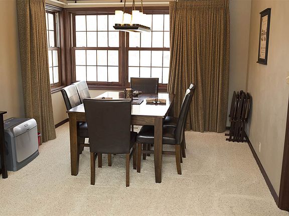 5th image of 2303 Yorkshire Dr