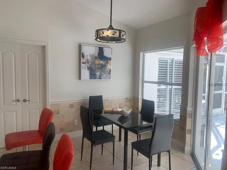 1499 Vintage Ln — Photo 10