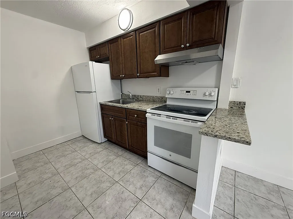 1 bed, 1.0 bath, 565 sqft, $1,100 — Photo 4