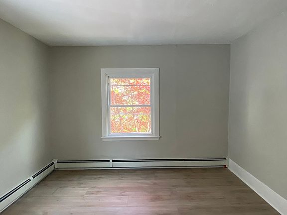 2nd image of 68 Lilac St #2B