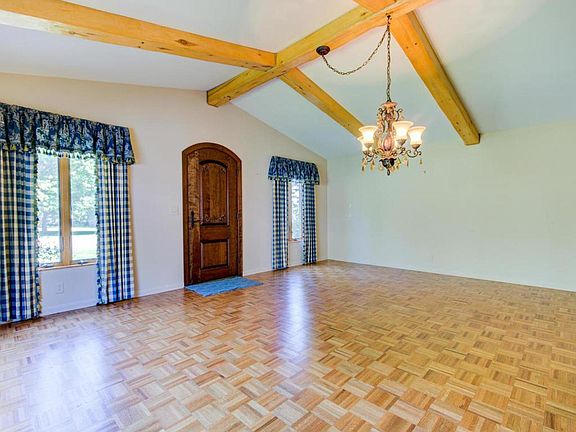 5th image of 50350 Shorewood Cir