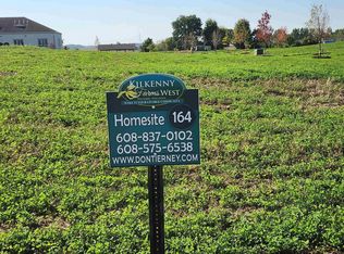 1601 Eileen Ct #164, Waunakee, WI 53597