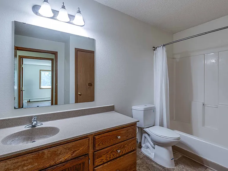 Woodland Park Apartments — Photo 20