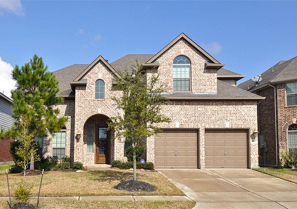 1st image of 9927 Heritage Waters Ct