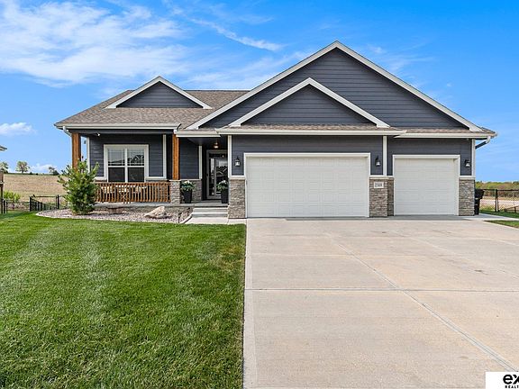 4th image of 2309 Acorn Dr