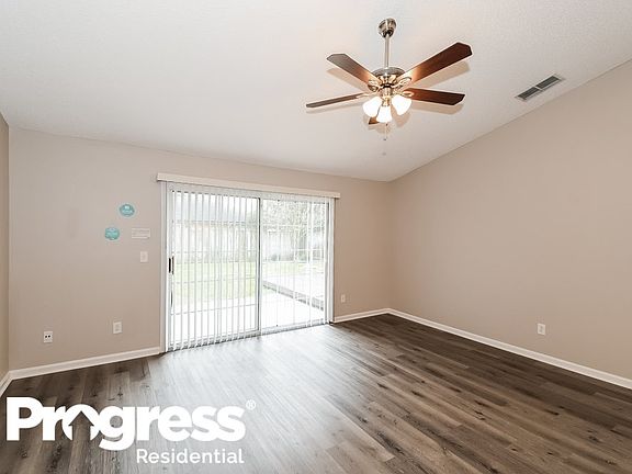 4th image of 8276 Abbeyfield Dr