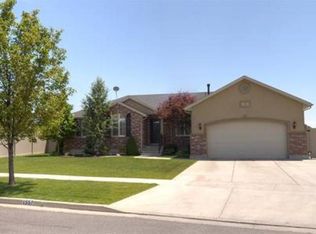 1557 W 925 S, Syracuse, UT 84075
