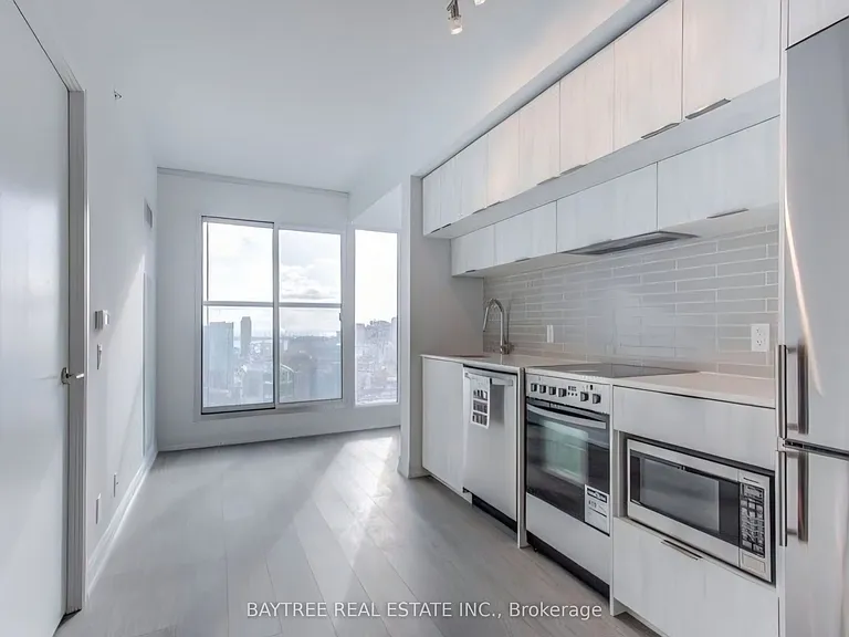 181 Dundas St E #4808 — Photo 8