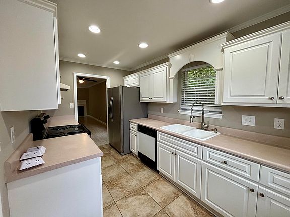 3rd image of 4396 Misty Cove Ct