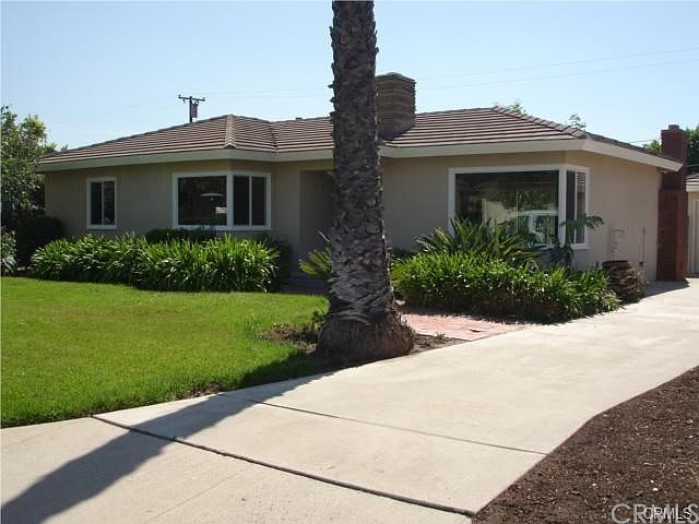 2nd image of 1009 S Terri Ann Dr