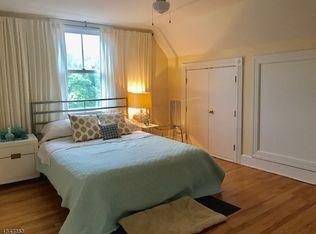 550 Valley Rd #2, Montclair, NJ 07043