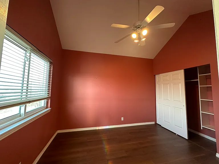 425 E Crown Pointe Dr — Photo 20