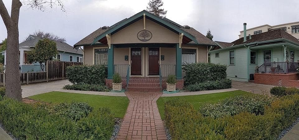 1st image of 836 Ramona St