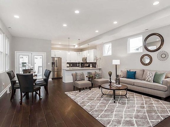 4th image of 1814 Lexington Ave