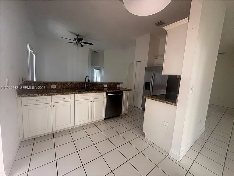 21480 SW 90th Pl — Photo 2