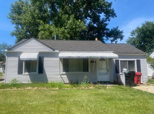 27151 Grandmont St, Roseville, MI 48066
