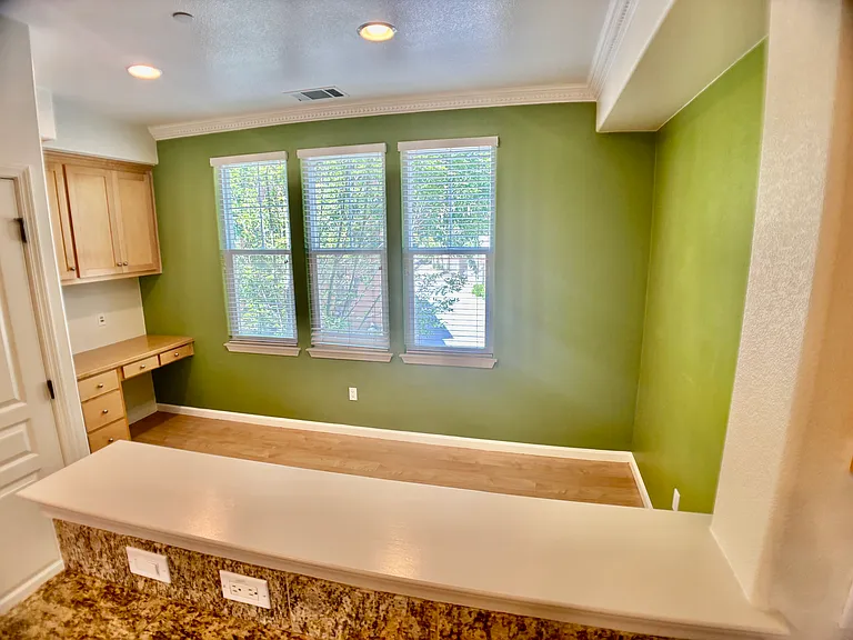 4466 Laird Cir — Photo 11