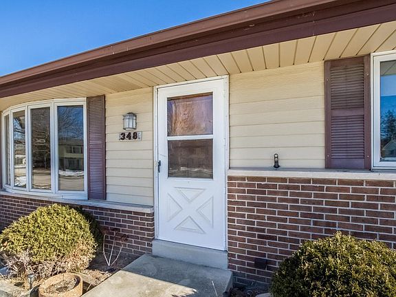 004-Front_Entrance-3690576-medium