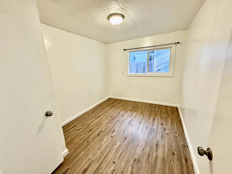 3072 Sacramento Ave #B — Photo 11