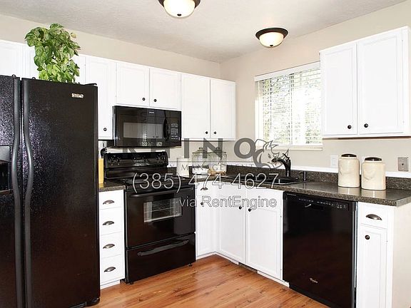 2nd image of 251 W 1675 N