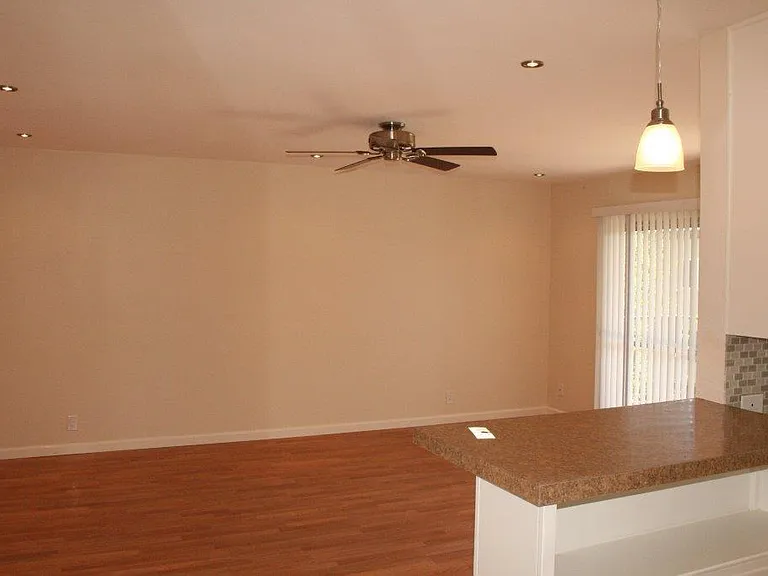 400 N Acacia Ave #C34 — Photo 4