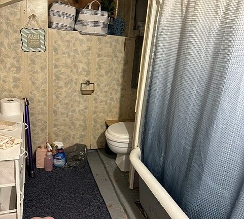 2nd image of 308 Phillips St